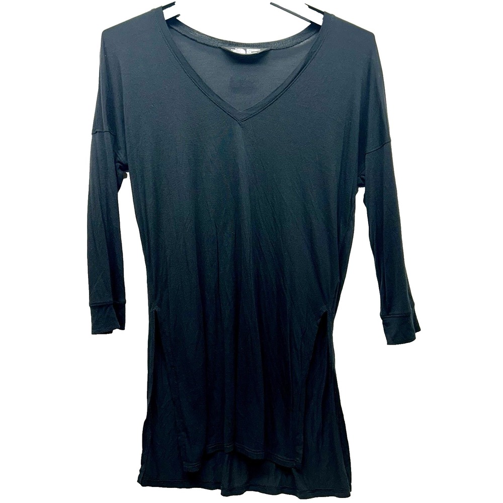 The North Face Women's Medium V-Neck Side Split Black T-Shirt (A2)
